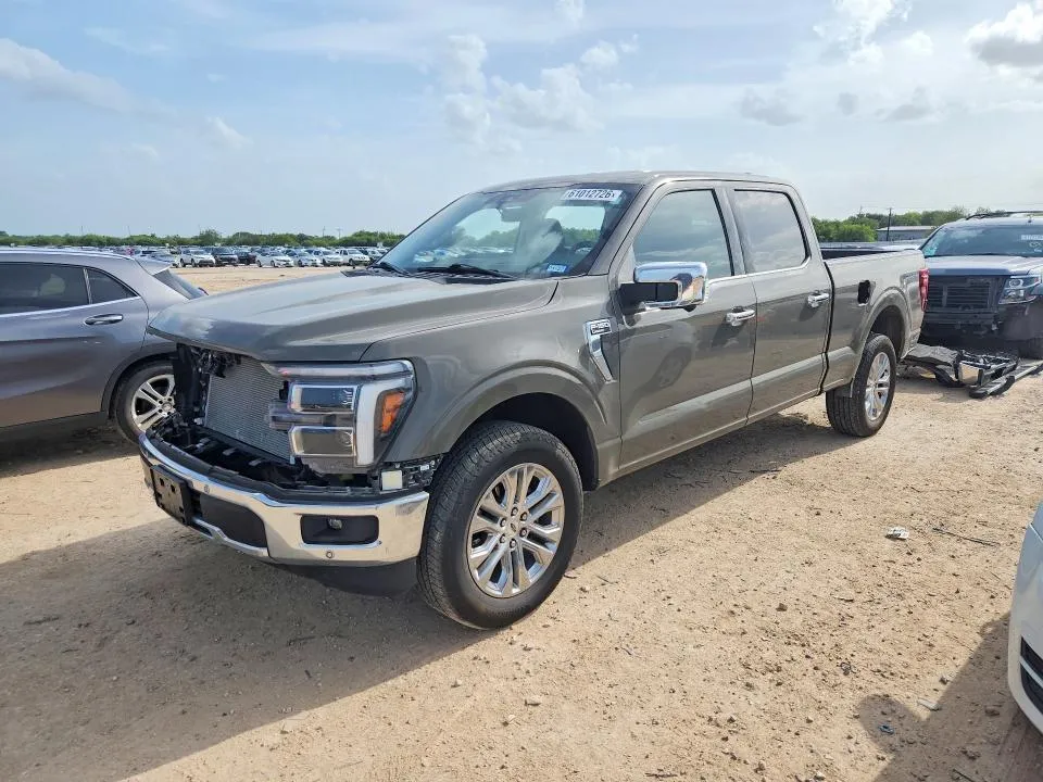 Ford F150 Laria 2025 из США — купить под ключ