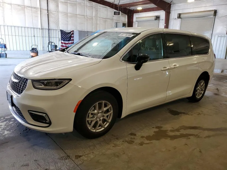 Chrysler Pacifica S 2026 из США — купить под ключ