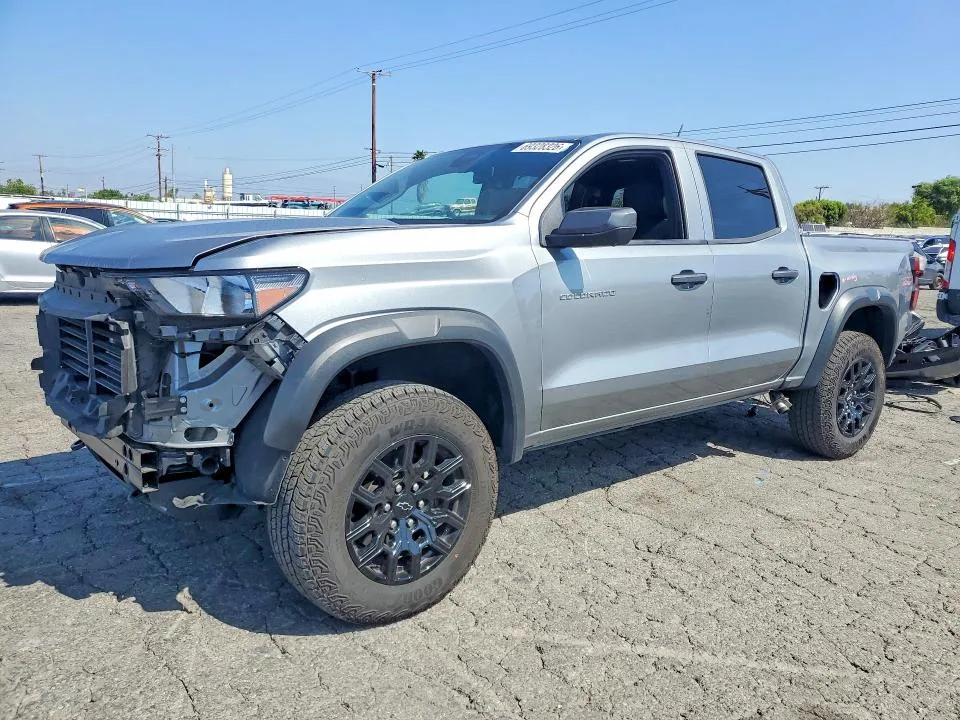 Chevrolet Colorado T 2025 из США — купить под ключ