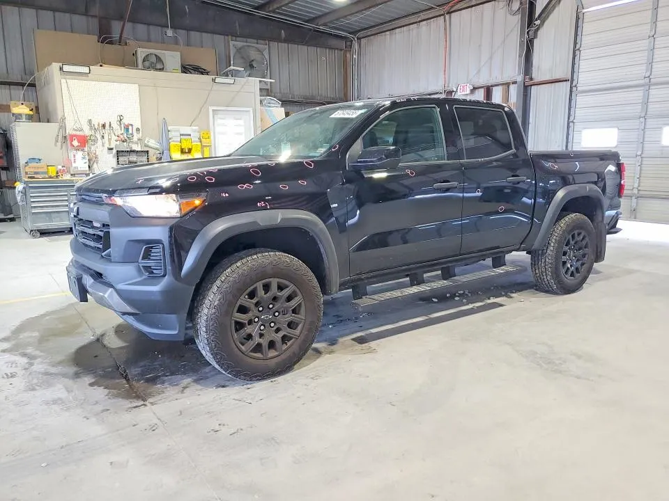 Chevrolet Colorado T 2024 из США — купить под ключ