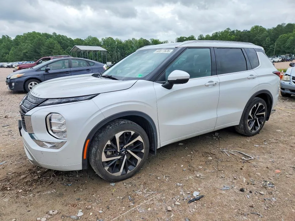 Mitsubishi Outlander 2023 из США — купить под ключ