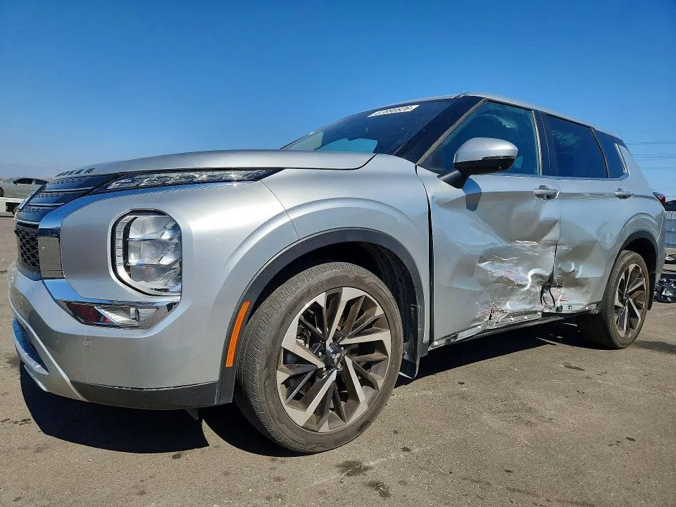 Mitsubishi Outlander 2023 из США — купить под ключ