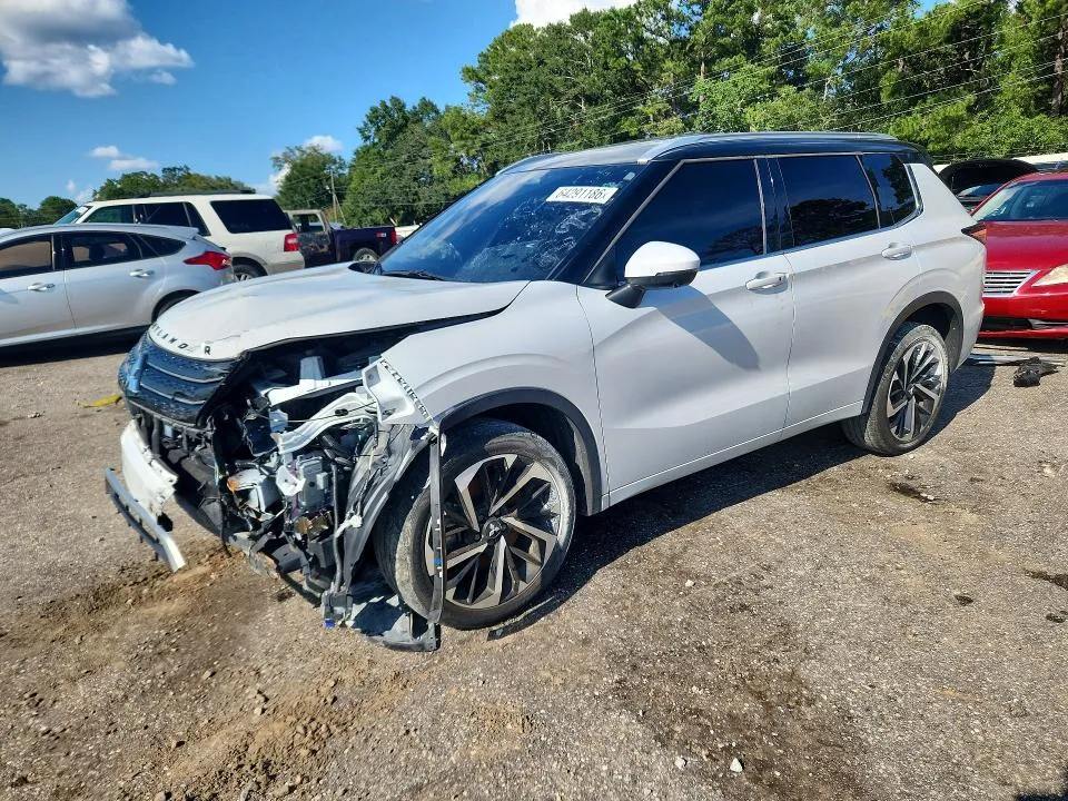 Mitsubishi Outlander 2023 из США — купить под ключ