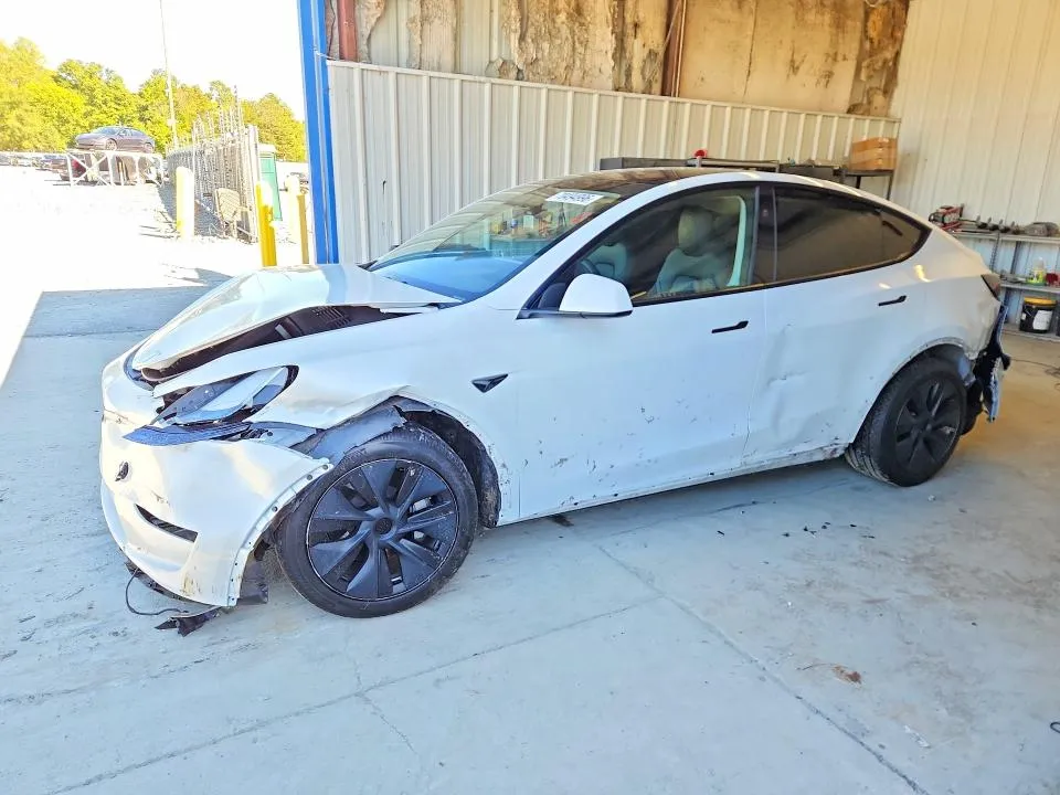 Tesla Model Y 2025 из США — купить под ключ