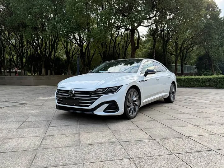 Volkswagen CC 2022 из Китая — купить под ключ