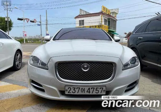 Jaguar XJ 2013 из Кореи — купить под ключ
