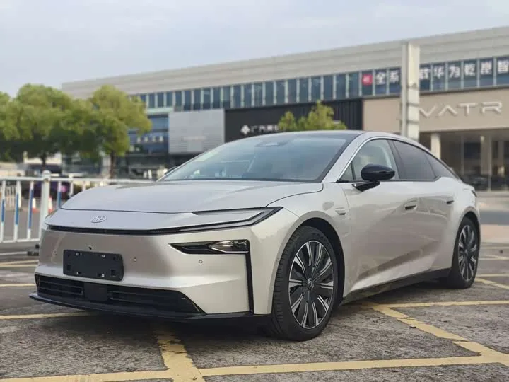 Toyota bZ7 2026 из Китая — купить под ключ