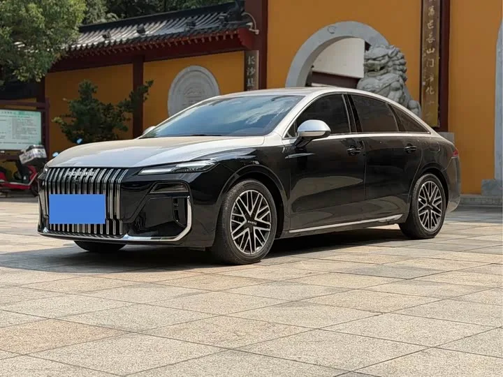 Roewe M7 DMH 2025 из Китая — купить под ключ