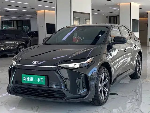 Toyota bZ4X Platinum 2025 из Китая — купить под ключ