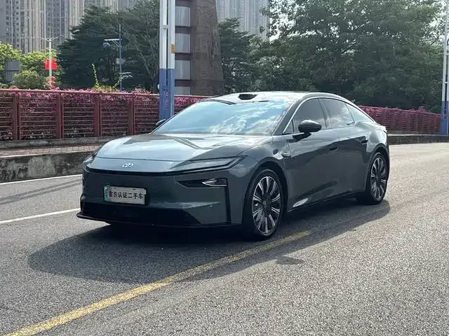 Toyota bZ7 2026 из Китая — купить под ключ