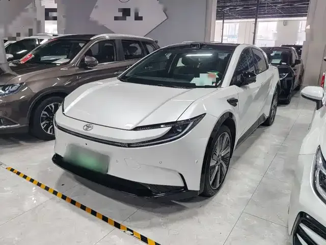 Toyota bZ5 2025 из Китая — купить под ключ