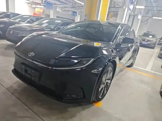 Toyota bZ5 2026 из Китая — купить под ключ