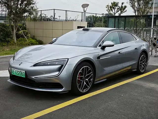 BYD Yangwang U7 2025 из Китая — купить под ключ