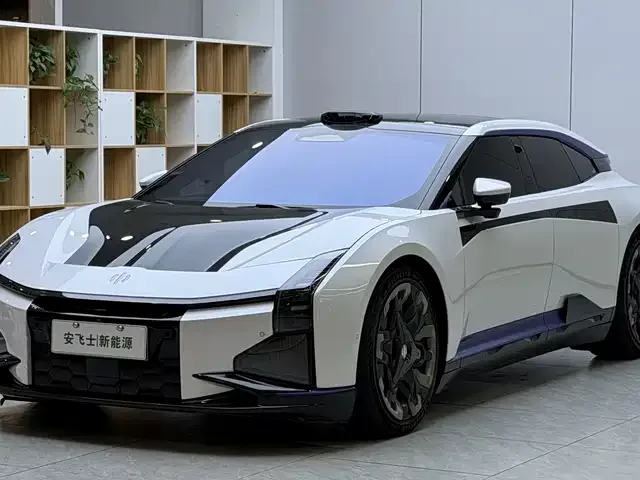HiPhi Z 2023 из Китая — купить под ключ