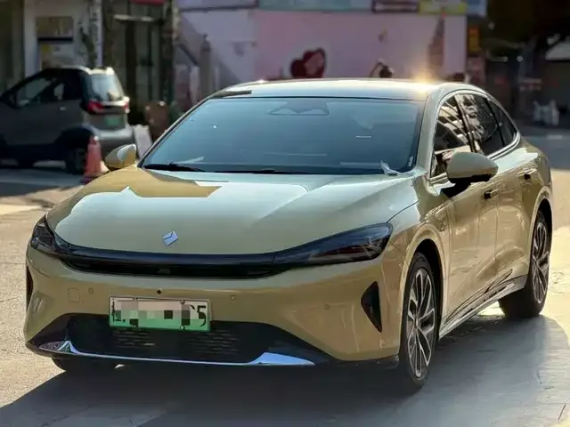 Baojun Xiangjing 2025 из Китая — купить под ключ