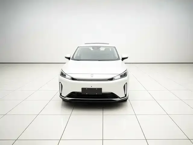 Roewe D5X DMH 2026 из Китая — купить под ключ