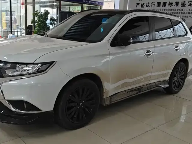 Mitsubishi Outlander 2022 из Китая — купить под ключ