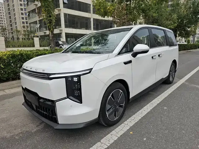 Maxus Mifa 7 2024 из Китая — купить под ключ