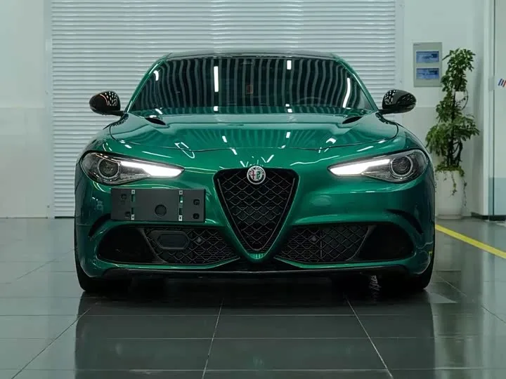 Alfa Romeo Giulia 2023 из Китая — купить под ключ