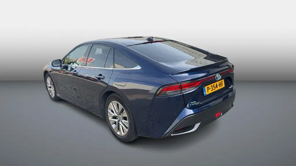 Toyota Mirai 2022 из Европы — купить под ключ