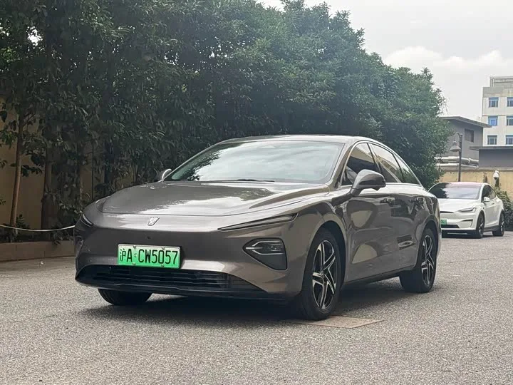 Roewe D7 2024 из Китая — купить под ключ