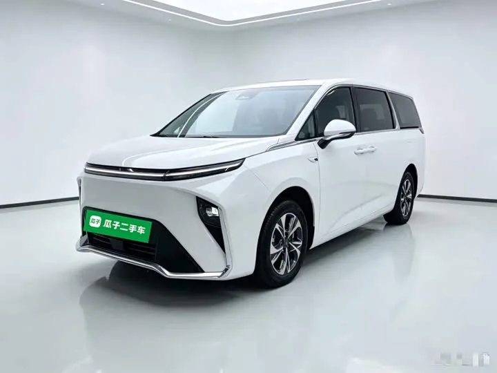 Maxus Mifa 9 2022 из Китая — купить под ключ