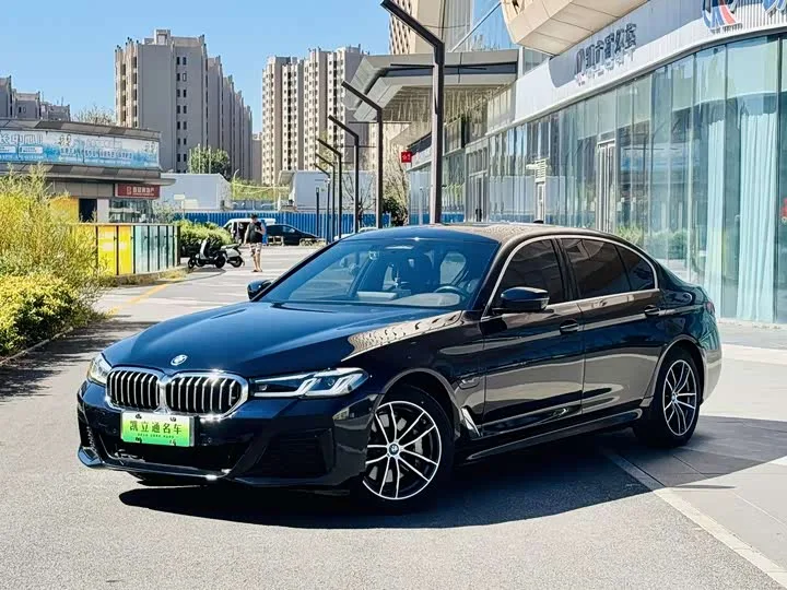 BMW 5 Series Hybrid 2022 из Китая — купить под ключ