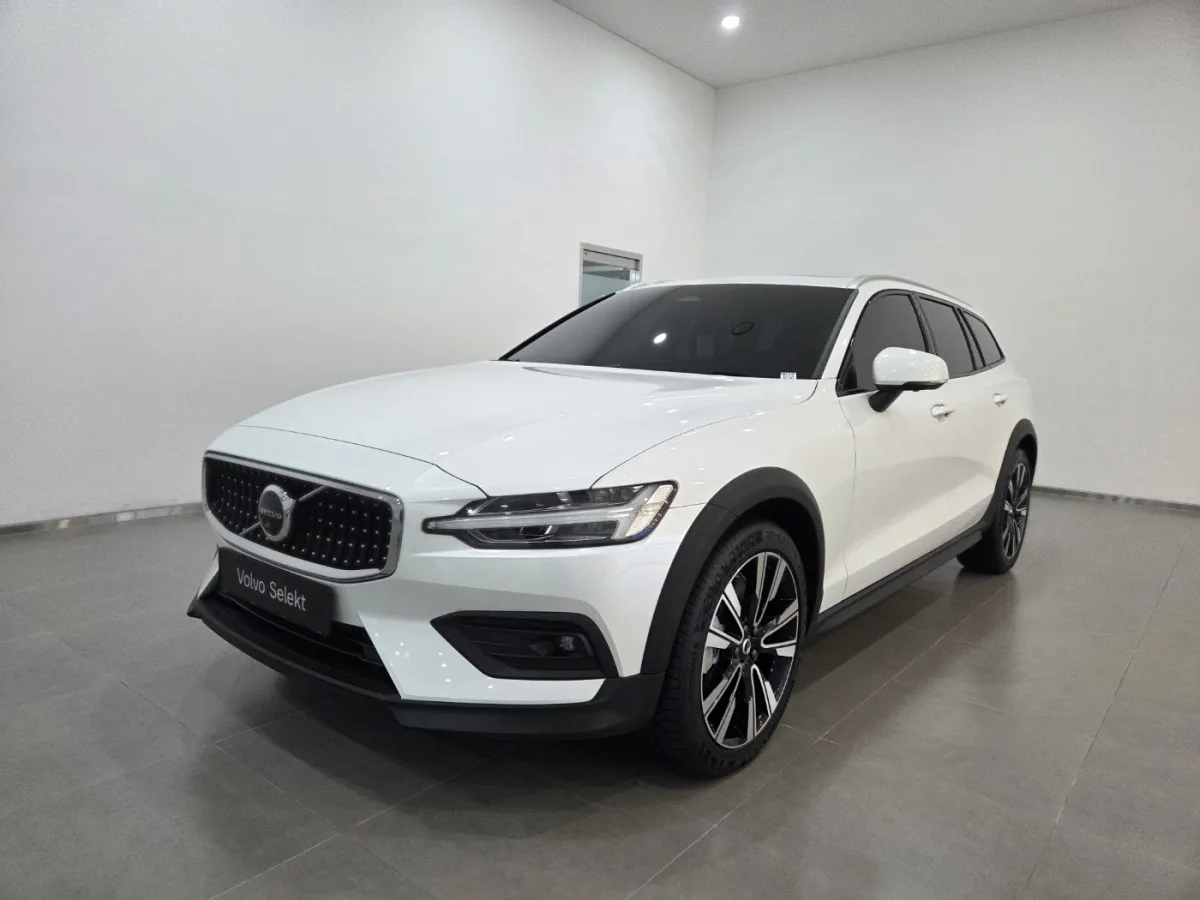 Volvo V60 2019 из Кореи — купить под ключ