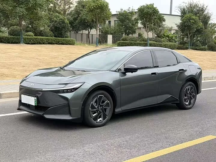 Toyota bZ3 2026 из Китая — купить под ключ