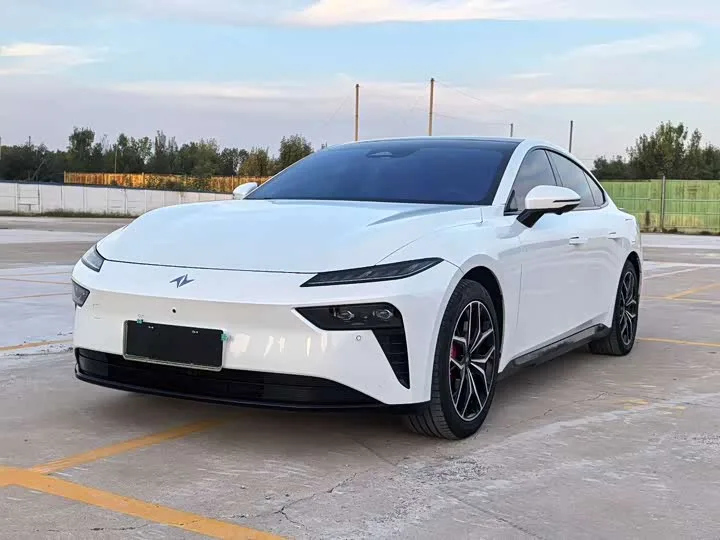 Dongfeng Yipai eπ 007 2026 из Китая — купить под ключ
