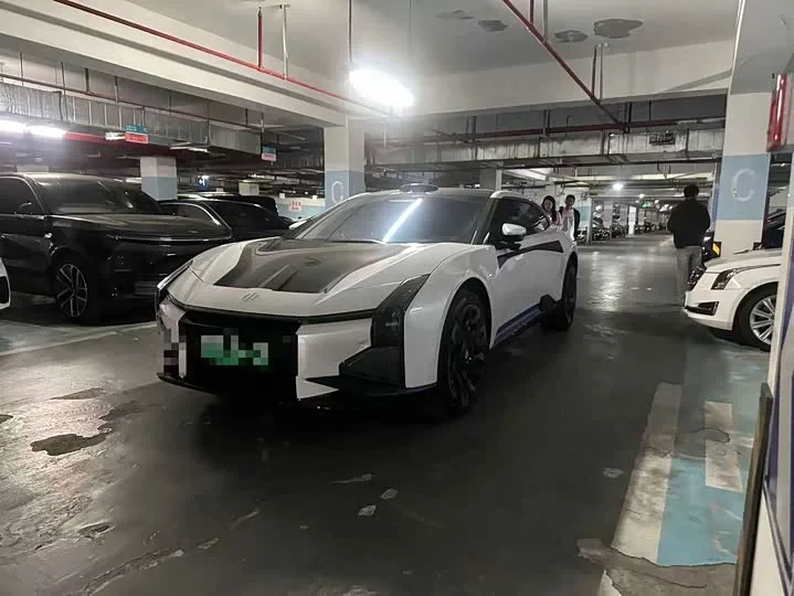 HiPhi Z 2023 из Китая — купить под ключ