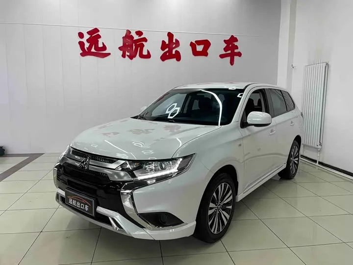 Mitsubishi Outlander 2022 из Китая — купить под ключ
