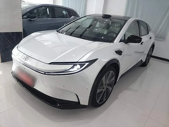 Toyota bZ5 2026 из Китая — купить под ключ