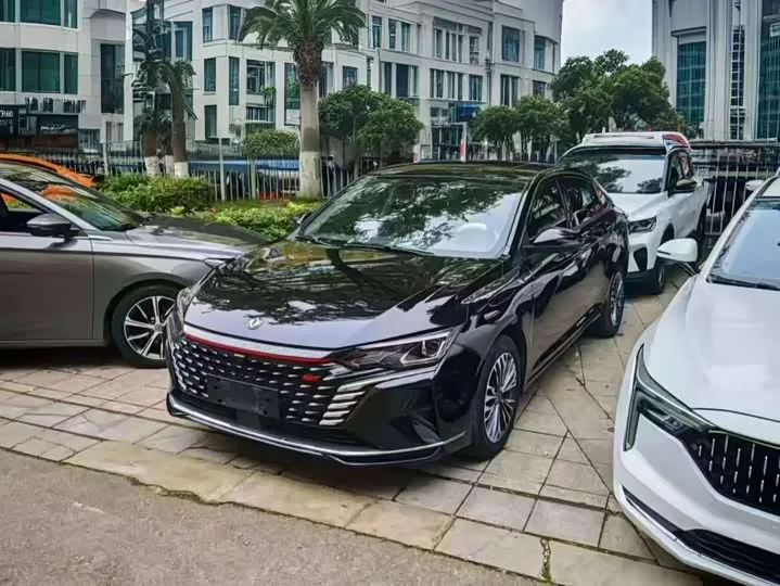 Dongfeng Aeolus Yixuan Max 2022 из Китая — купить под ключ