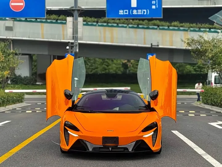 Mclaren Artura 2025 из Китая — купить под ключ