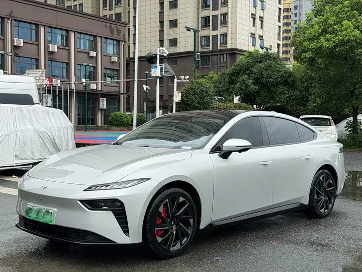 Dongfeng Yipai eπ 007 2025 из Китая — купить под ключ
