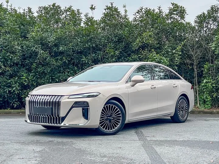 Roewe M7 DMH 2025 из Китая — купить под ключ