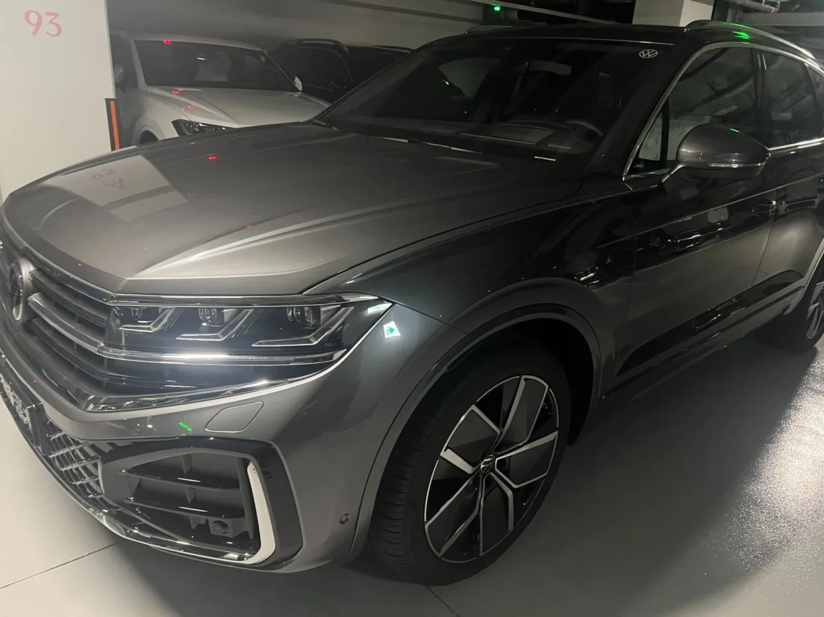 Volkswagen Touareg 2019 из Кореи — купить под ключ
