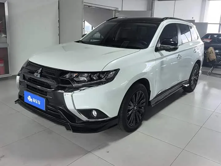 Mitsubishi Outlander 2023 из Китая — купить под ключ