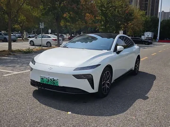 Dongfeng Yipai eπ 007 2025 из Китая — купить под ключ