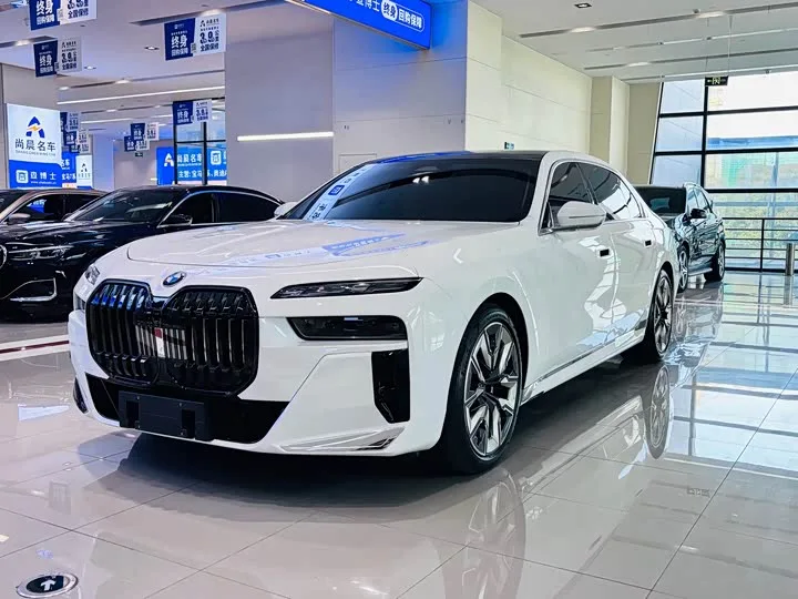 BMW 7 Series 2023 из Китая — купить под ключ