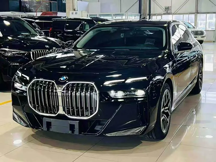 BMW 7 Series 2024 из Китая — купить под ключ