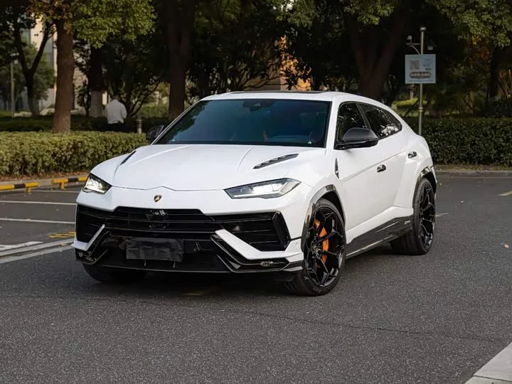 Lamborghini Urus 2024 из Китая — купить под ключ