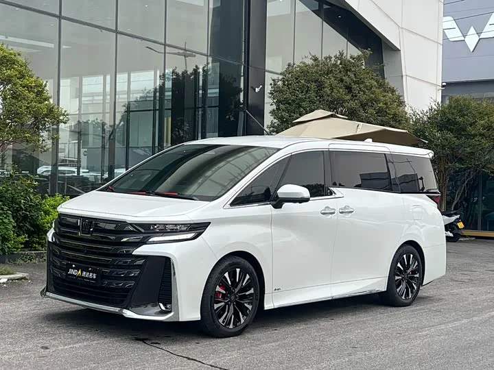 Toyota Vellfire 2024 из Китая — купить под ключ