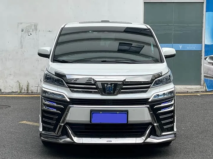 Toyota Vellfire 2022 из Китая — купить под ключ