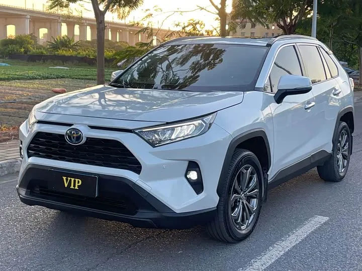 Toyota RAV4 2024 из Китая — купить под ключ