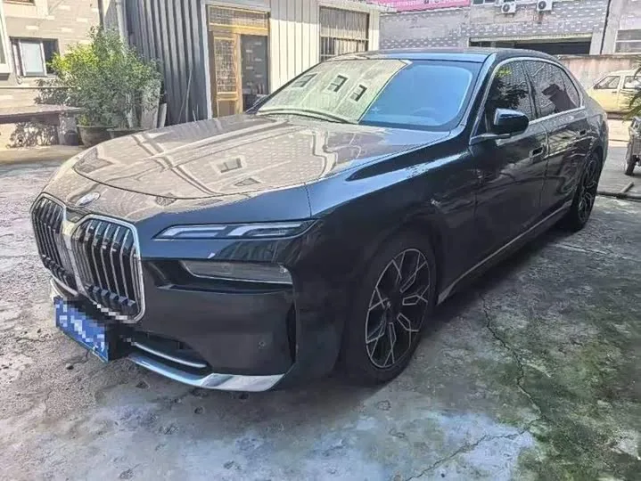 BMW 7 Series 2023 из Китая — купить под ключ