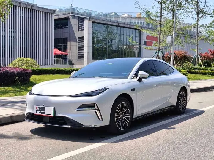 Geely Galaxy Starshine 8 EM-i 2025 из Китая — купить под ключ