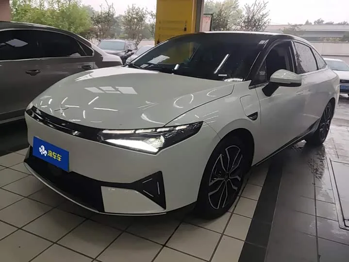 XPeng P5 2023 из Китая — купить под ключ