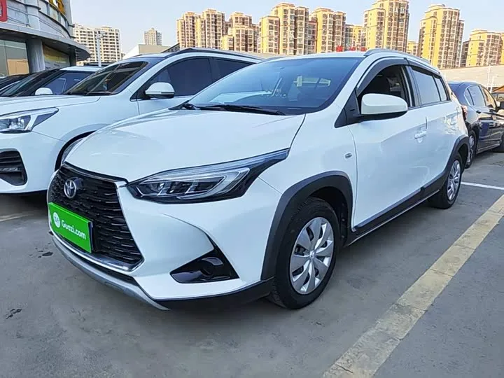 Toyota Yaris L Hatchback 2023 из Китая — купить под ключ